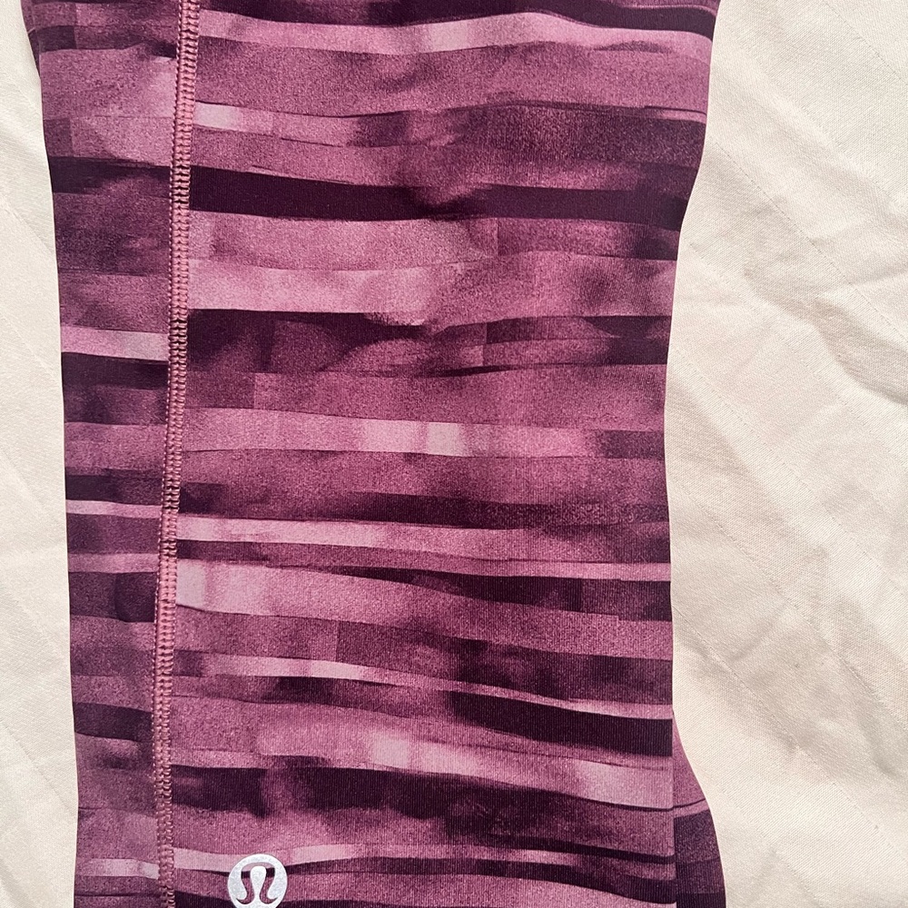 Lululemon - Picture 3 of 5